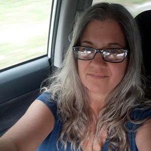 Meet your Posher, Cynthia